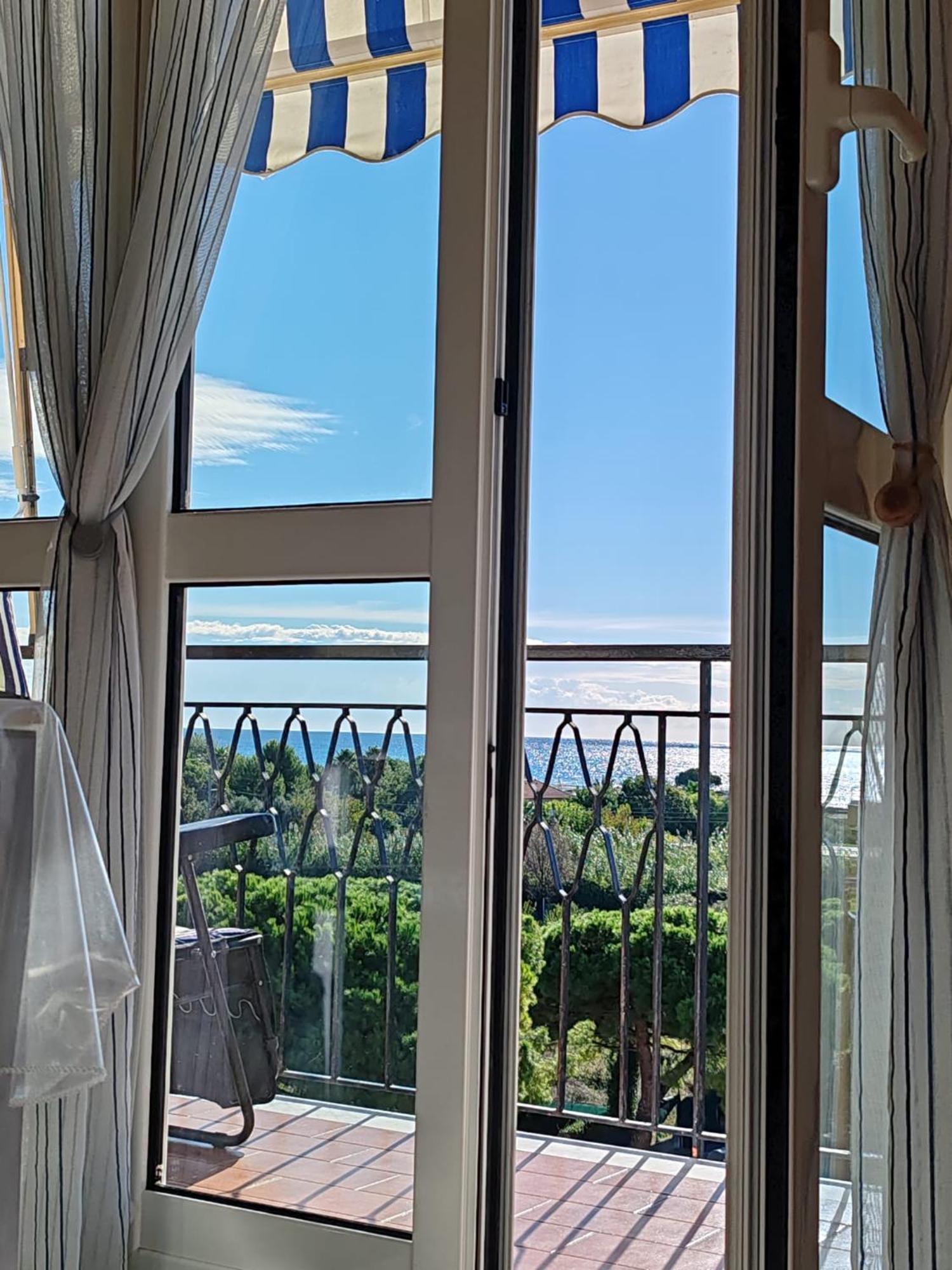 Appartamento Vista Mare Albenga Exterior photo