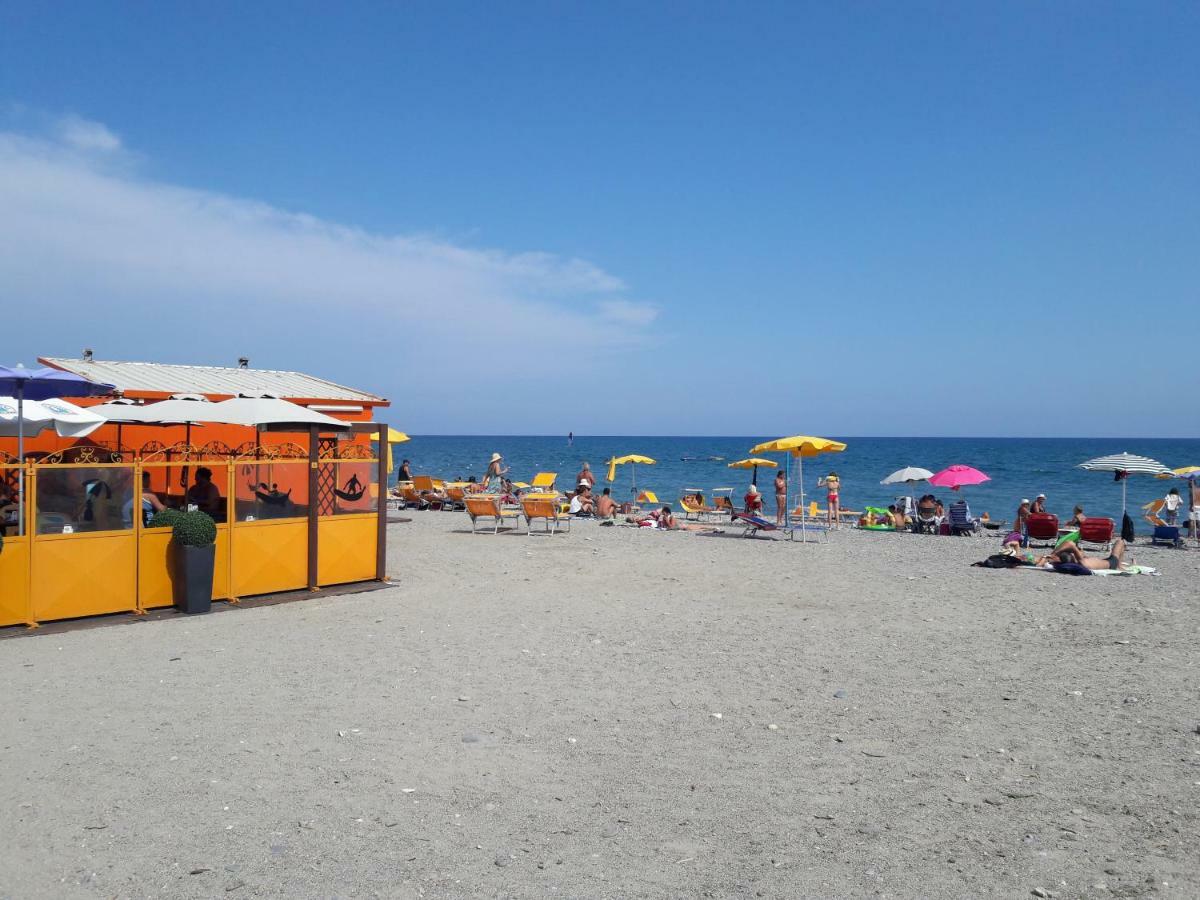 Appartamento Vista Mare Albenga Exterior photo